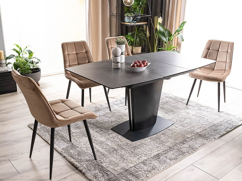 krzesla chic velvet bezowe aranzacja stol bristol